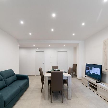 Plume Apartment By Wonderful Italy Bari Dış mekan fotoğraf